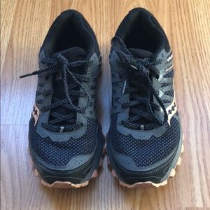 Saucony trail running shoes